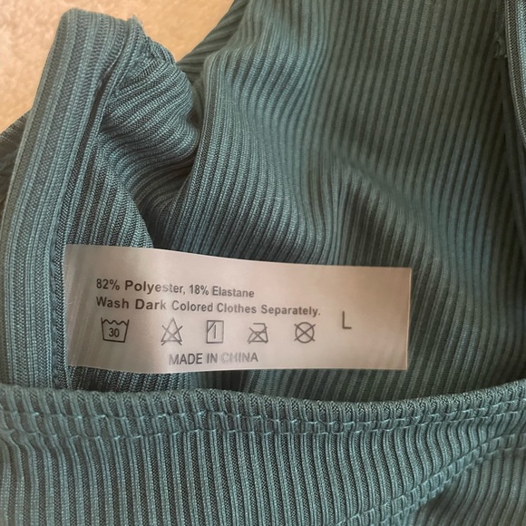 SHEIN Ribbed Underwire One Shoulder Bikini (Top + Bottom) - Picture 4 of 4